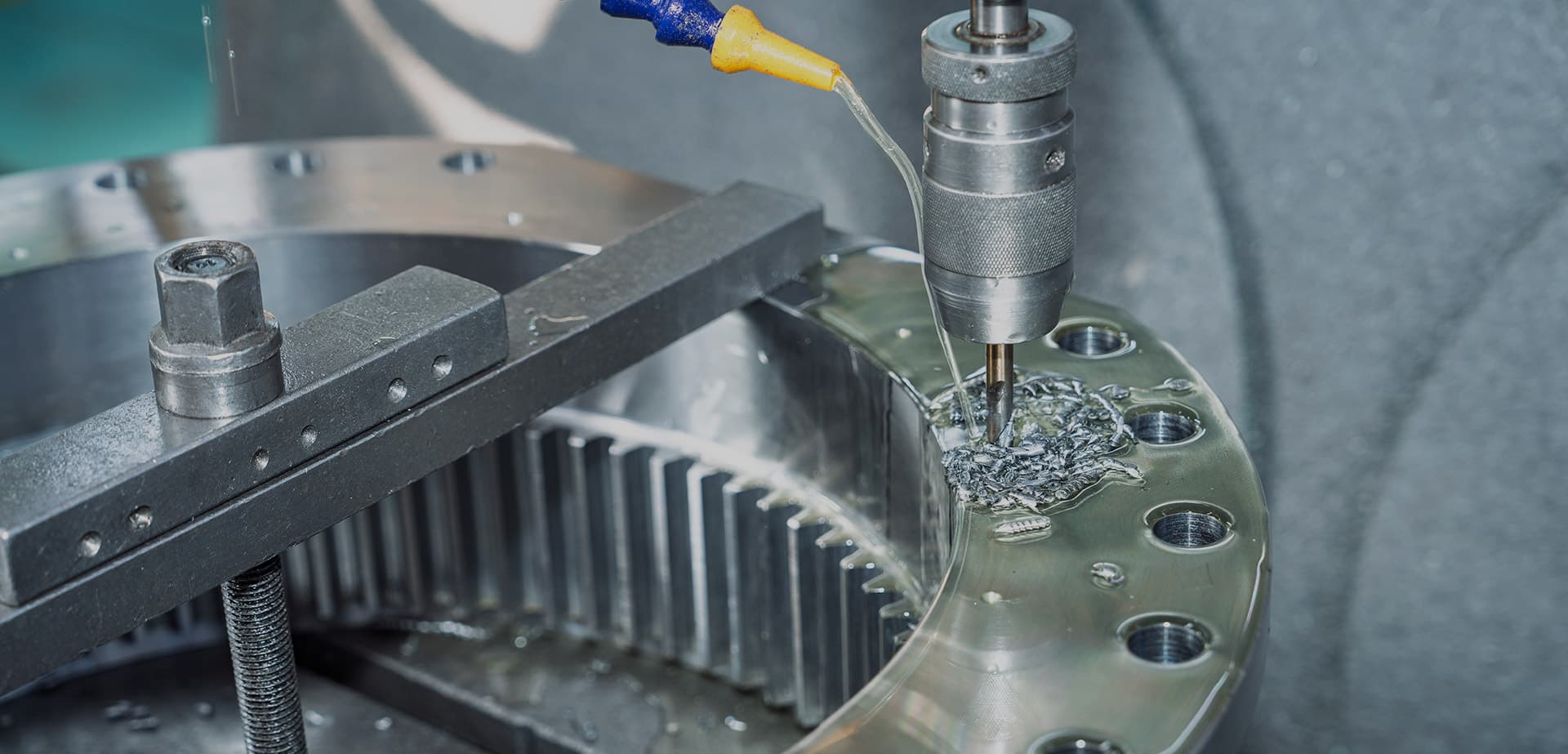 Tingkat transmisi tinggi dan akurasi lebih tinggi